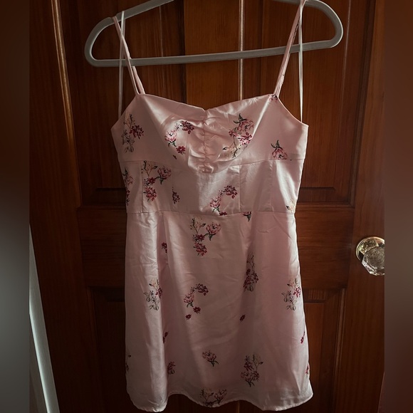Princess Polly Dresses & Skirts - Princess Polly Pink Floral Satin Slip
